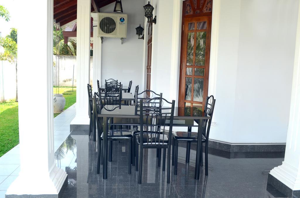 Lovely Villa Negombo Ettukala Exterior photo
