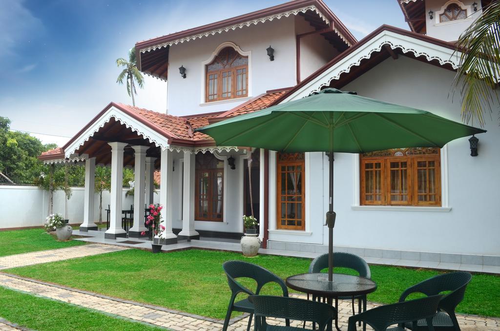 Lovely Villa Negombo Ettukala Exterior photo